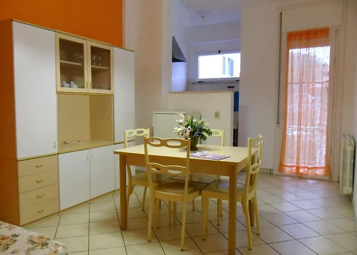 Ariston Vacanze 4* مارينا دي رافينا